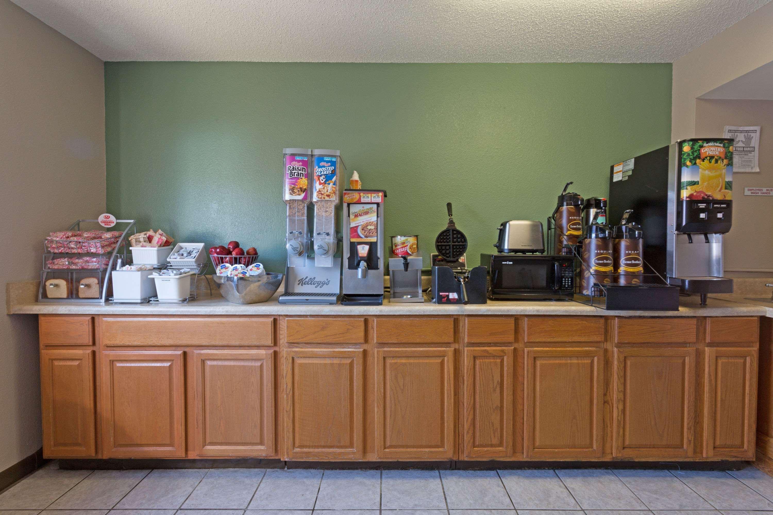 Hotel Super 8 By Wyndham Richmond Midlothian Turnpike Extérieur photo